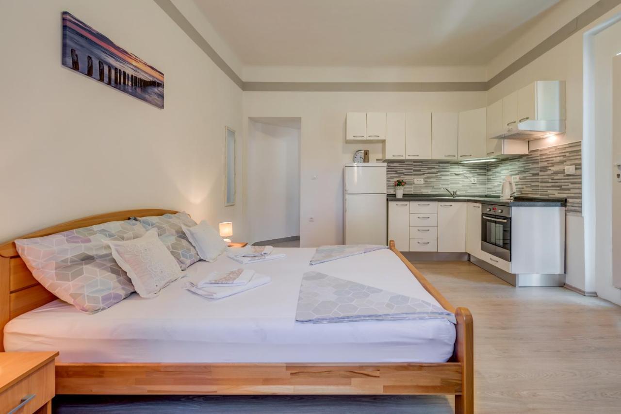 Ferienwohnung Petite Split Exterior foto